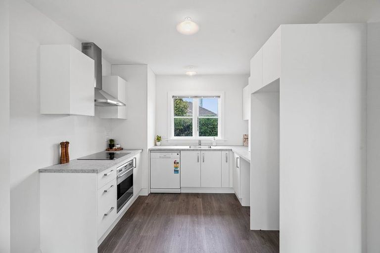 Photo of property in 18 Shands Road, Hornby, Christchurch, 8042