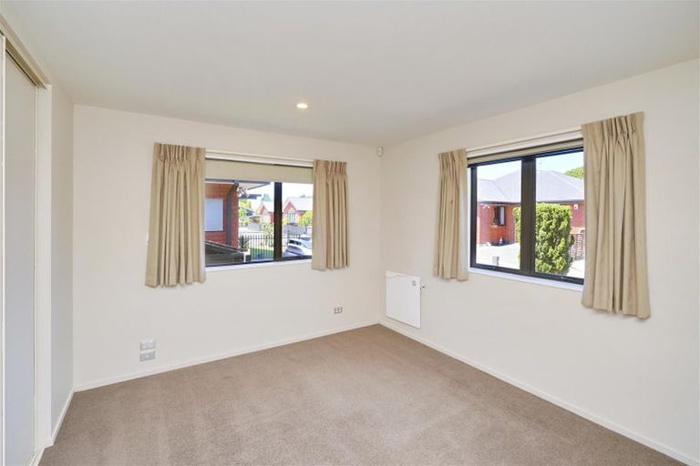 Photo of property in 516 Mairehau Road, Parklands, Christchurch, 8083