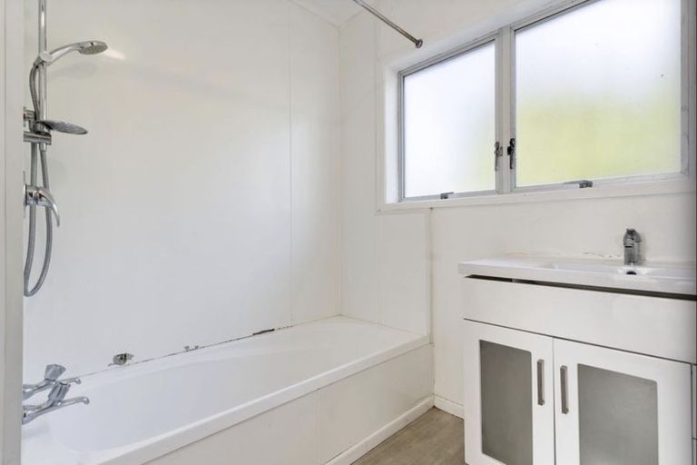 Photo of property in 3/1 Botany Road, Howick, Auckland, 2010