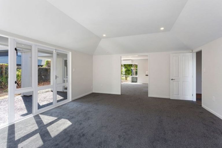 Photo of property in 24 Millcroft Place, Parklands, Christchurch, 8083