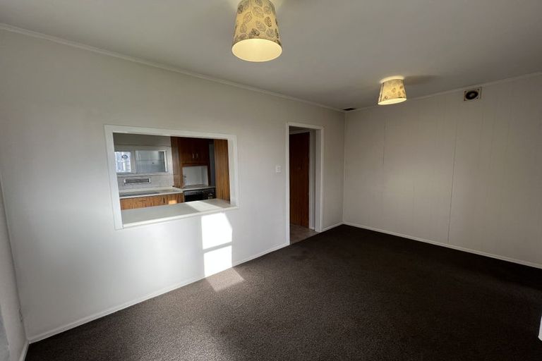 Photo of property in 25 Marewa Street, Te Atatu South, Auckland, 0610