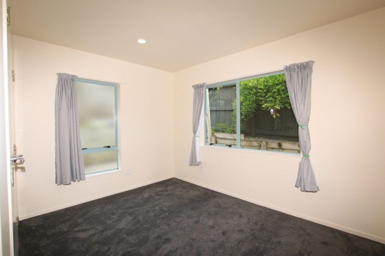 Photo of property in 3 Khaleel Place, Henderson, Auckland, 0612