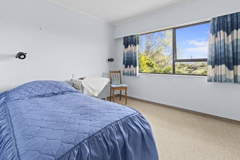Photo of property in 12 Tamati Place, Merrilands, New Plymouth, 4312