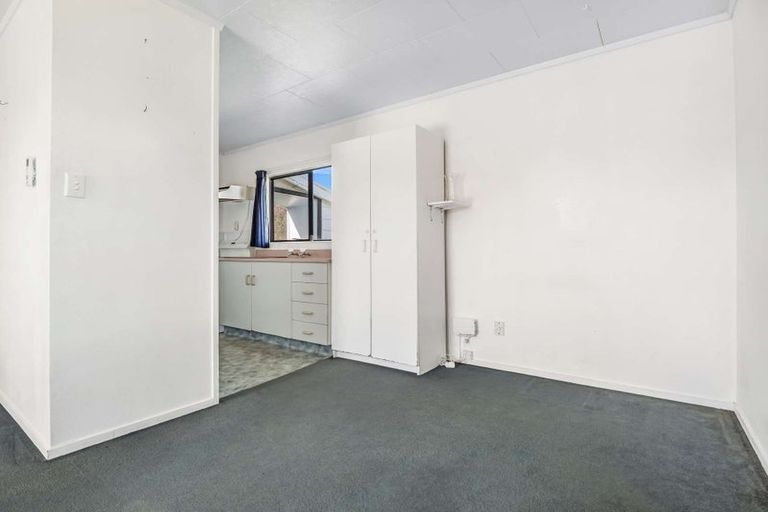 Photo of property in 2 Walton Place, Ngatea, 3503