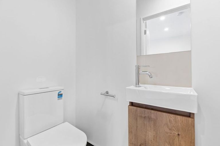 Photo of property in 22 Jabuka Street, Glen Eden, Auckland, 0602