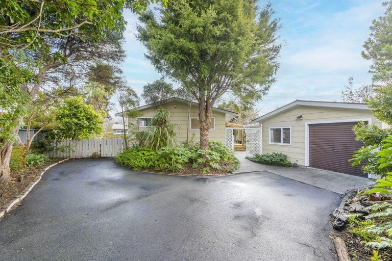 Photo of property in 5 Larch Grove, Paraparaumu, 5032