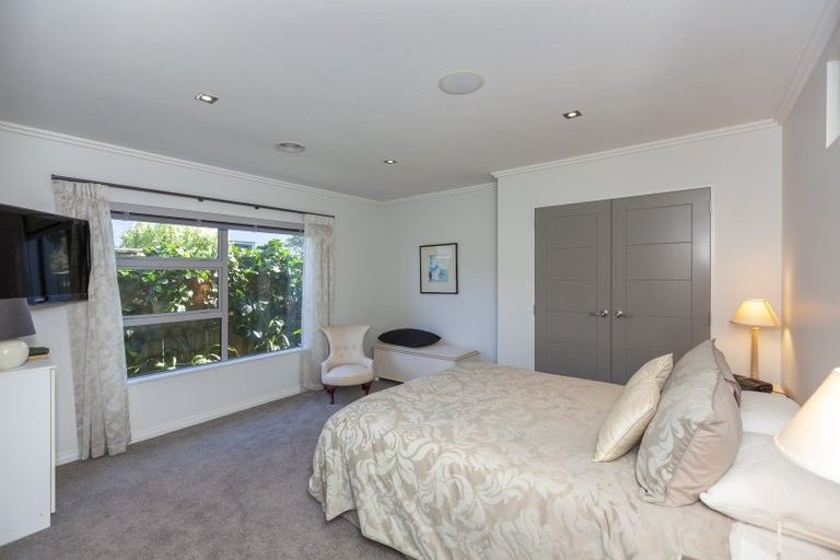 Photo of property in 5 Hana Udy Place, Paraparaumu Beach, Paraparaumu, 5032