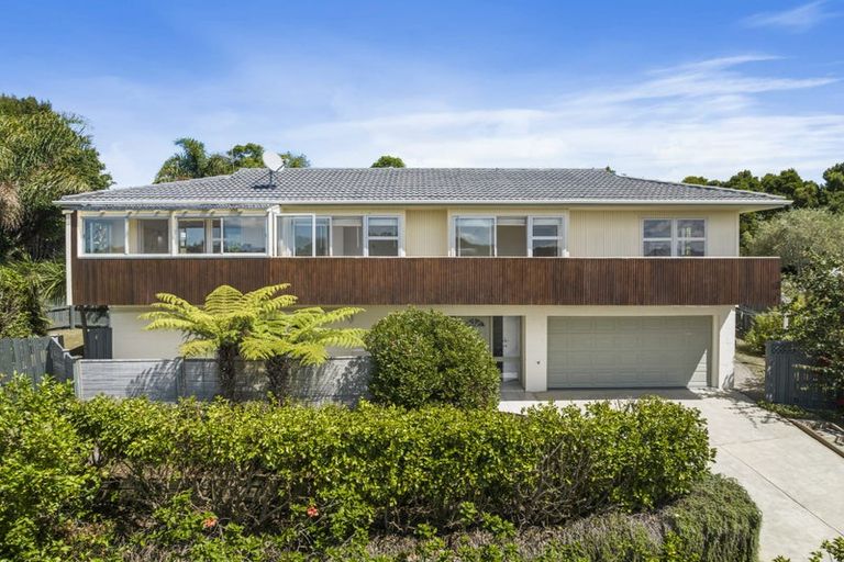 Photo of property in 11 Hague Place, Birkenhead, Auckland, 0626