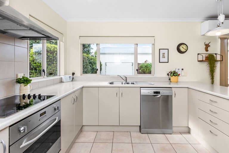Photo of property in 14 Cassino Crescent, Onekawa, Napier, 4110