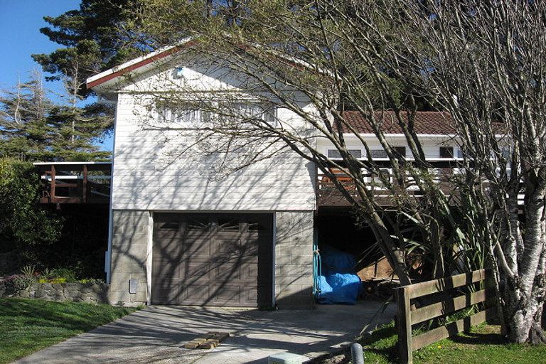 Photo of property in 25 Mcgowan Road, Wainuiomata, Lower Hutt, 5014