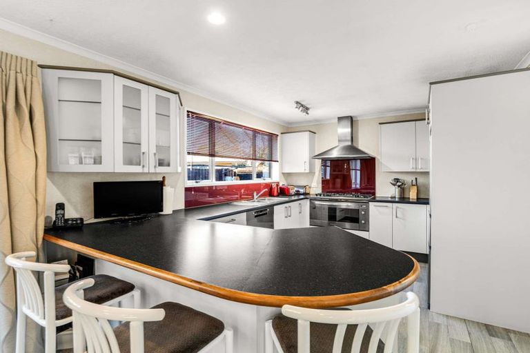 Photo of property in 18 Tisch Place, Belfast, Christchurch, 8051