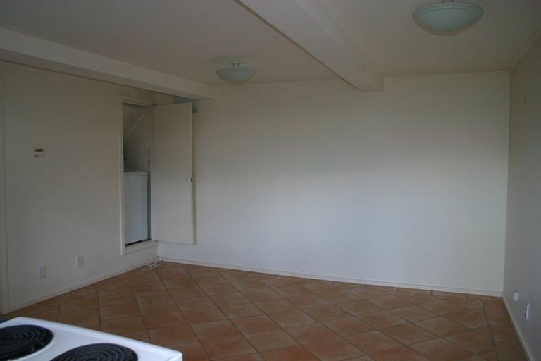 Photo of property in 42 Mitchell Street, Brooklyn, Wellington, 6021