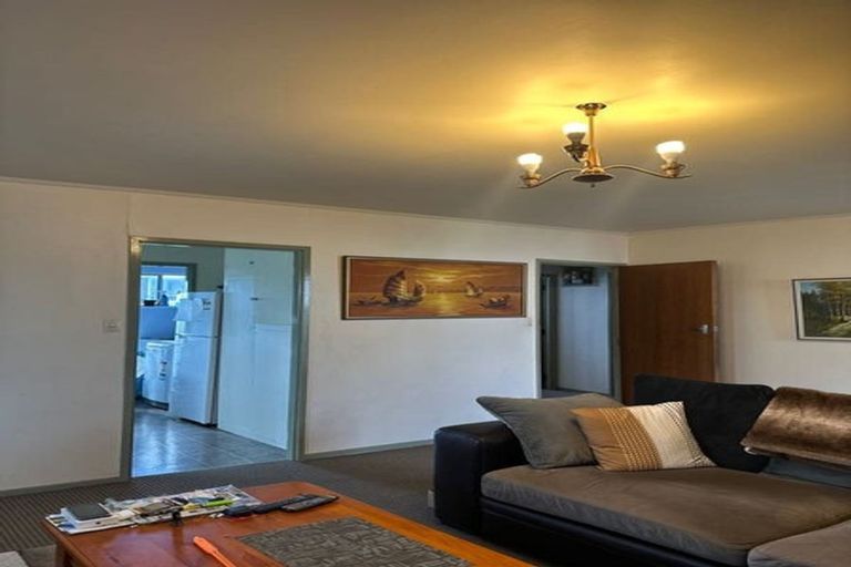 Photo of property in 49 Tirimoana Road, Te Atatu South, Auckland, 0602