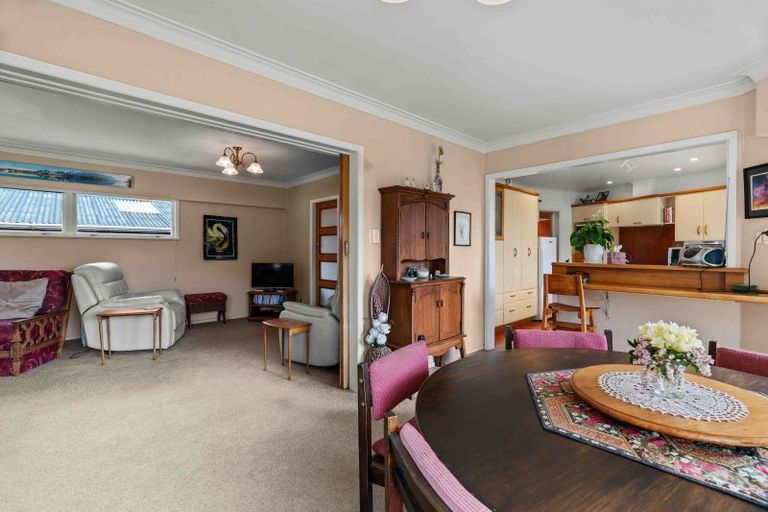 Photo of property in 10 Halberg Crescent, Whakatane, 3120