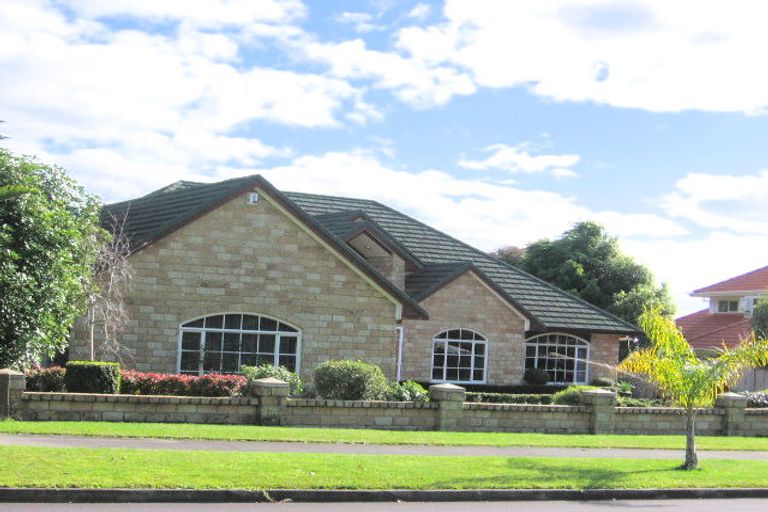 Photo of property in 31 Anaheim Boulevard, Shamrock Park, Auckland, 2016