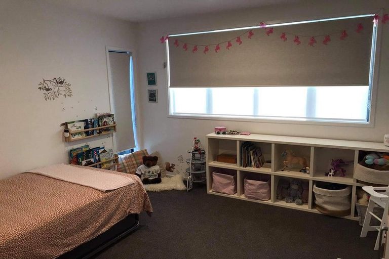 Photo of property in 16 Joshua Carder Drive, Hobsonville, Auckland, 0616