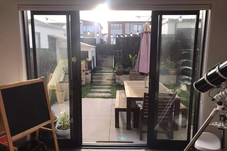 Photo of property in 16 Joshua Carder Drive, Hobsonville, Auckland, 0616