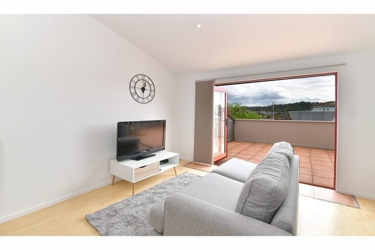 Photo of property in 33e Florence Avenue, Orewa, 0931