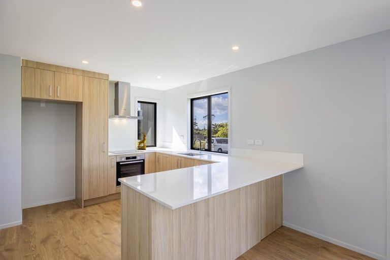 Photo of property in 2a Nerita Place, Long Bay, Auckland, 0630