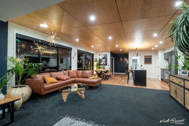 Photo of property in 8 Fenwick Crescent, Wallaceville, Upper Hutt, 5018