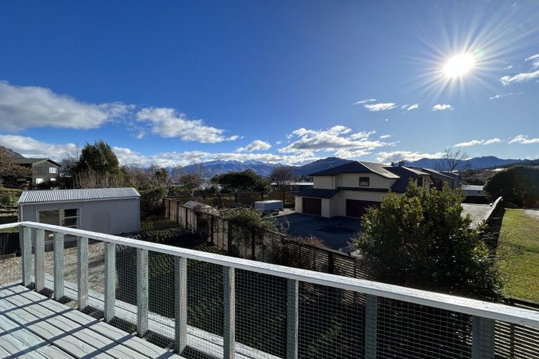 Photo of property in 71 Manuka Crescent, Wanaka, 9305