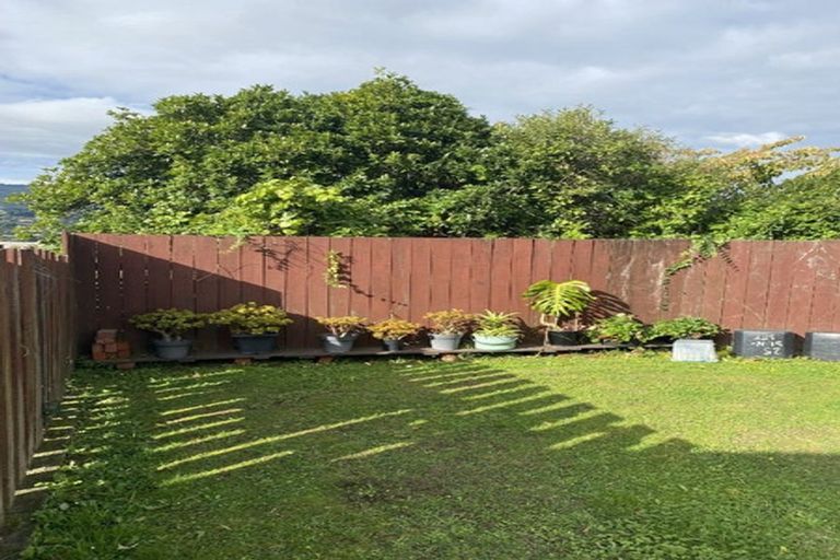 Photo of property in 10 Westra View, Tawa, Wellington, 5028