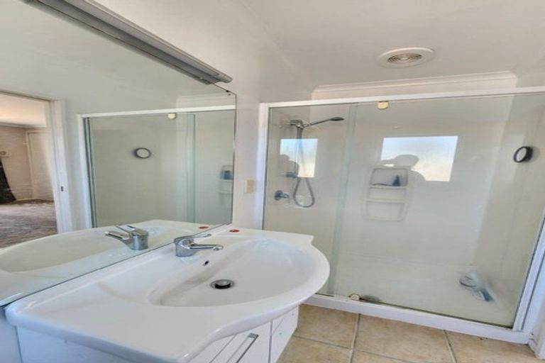 Photo of property in 20 Blackwood Drive, Wattle Downs, Auckland, 2103