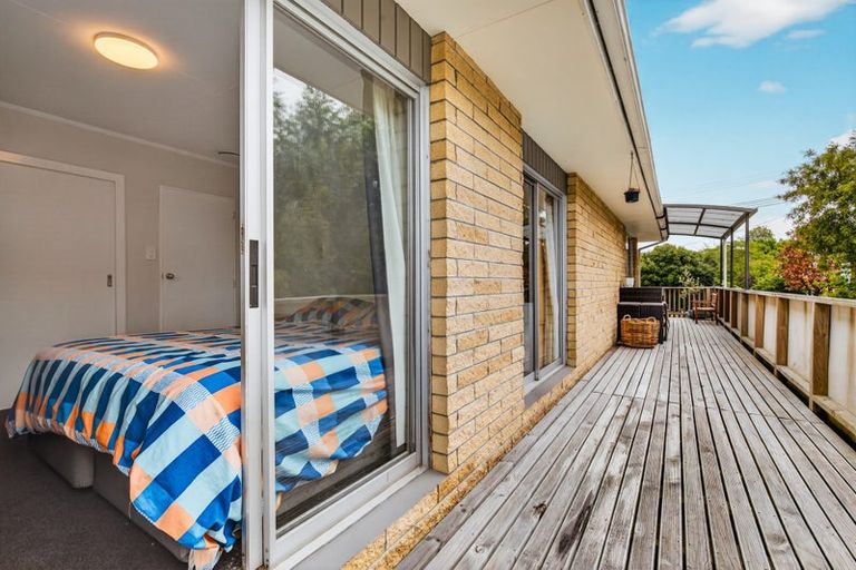 Photo of property in 16 Sunset Street, Hilltop, Taupo, 3330