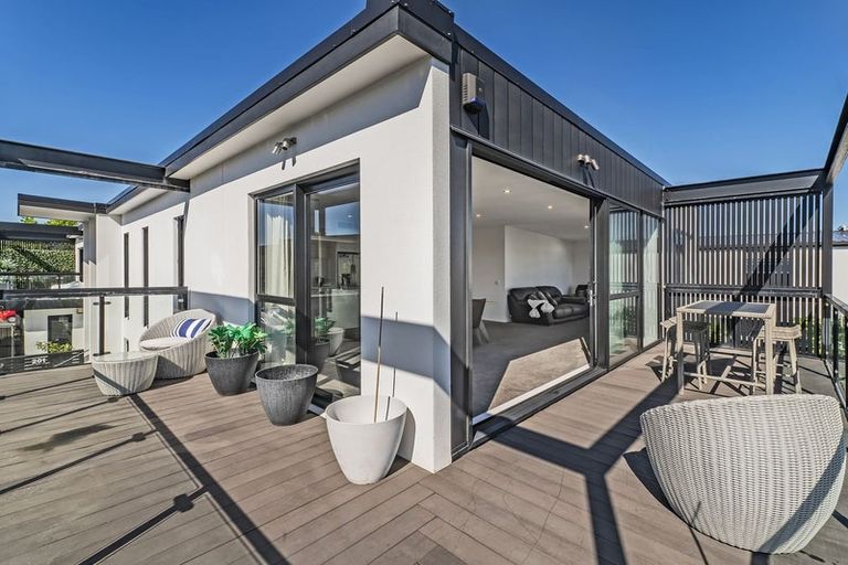Photo of property in 4/275 Kilmore Street, Christchurch Central, Christchurch, 8011