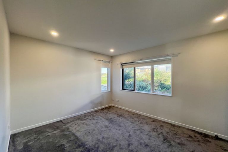Photo of property in 42 Takurua Terrace, Orewa, 0931