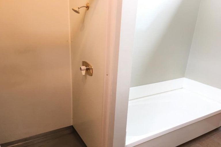 Photo of property in 33j Peverel Street, Riccarton, Christchurch, 8011