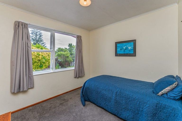 Photo of property in 64 Michael Road, Paraparaumu Beach, Paraparaumu, 5032