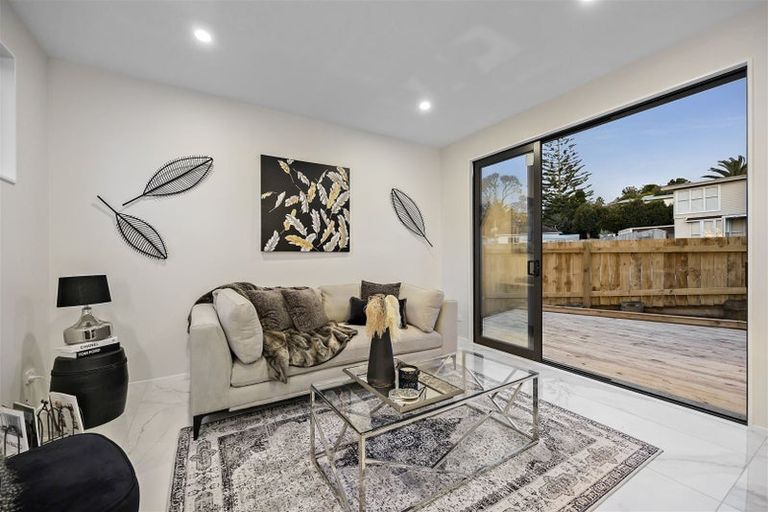 Photo of property in 79a Bond Crescent, Forrest Hill, Auckland, 0620