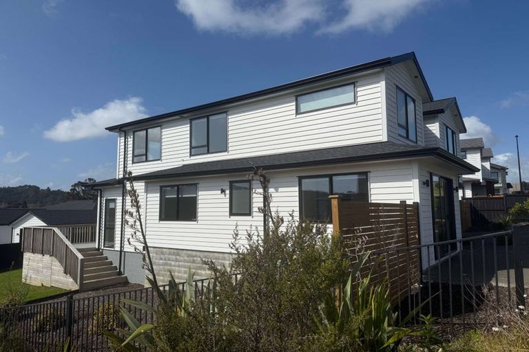 Photo of property in 13 Katote Avenue, Swanson, Auckland, 0614