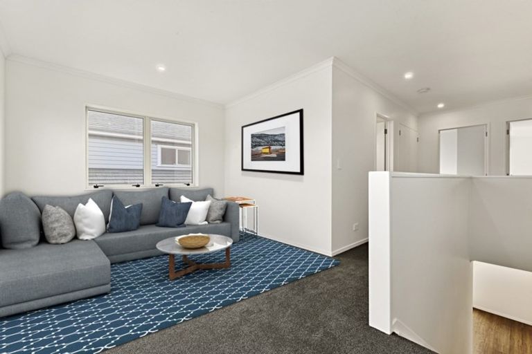 Photo of property in 3 Nectarine Way, Massey, Auckland, 0614