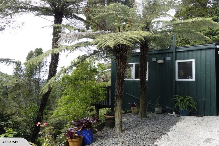 Photo of property in 150 Konini Road, Titirangi, Auckland, 0604