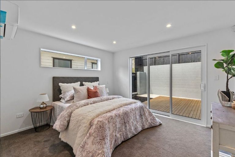 Photo of property in 21 Lawson Creek Street, Massey, Auckland, 0614