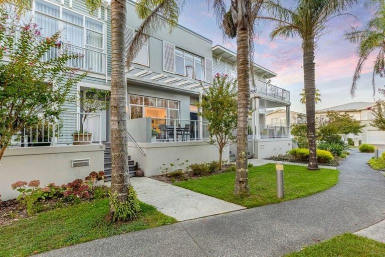 Photo of property in 36 Parkside Drive, Orewa, 0931