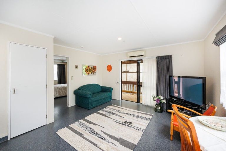 Photo of property in 9 Bristol Crescent, Roslyn, Palmerston North, 4414