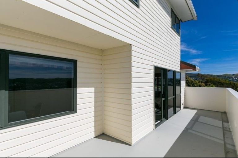 Photo of property in 34 Pelorous Street, Paparangi, Wellington, 6037