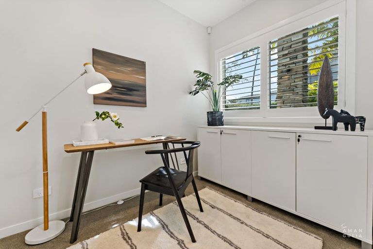 Photo of property in 284e Schnapper Rock Road, Schnapper Rock, Auckland, 0632