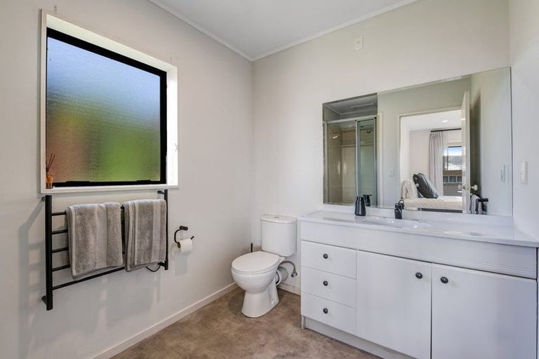 Photo of property in 47 Shuttleworth Place, Manly, Whangaparaoa, 0930