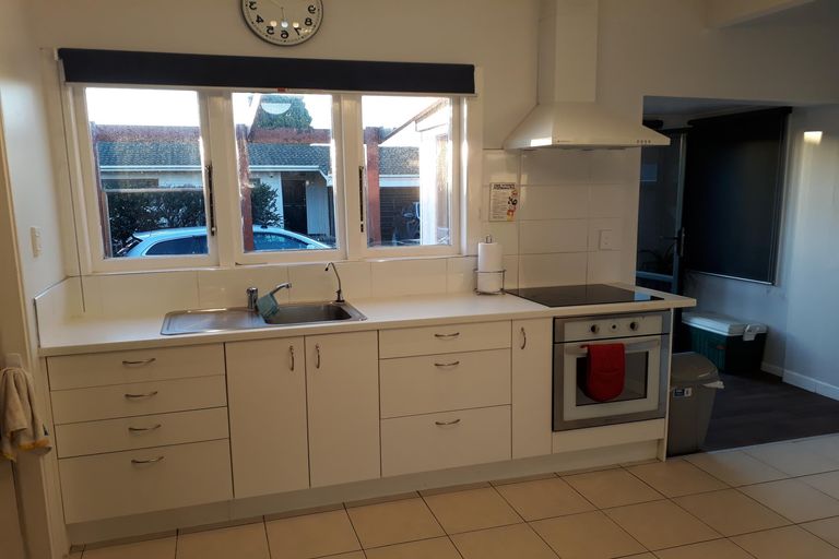 Photo of property in 18a Onslow Road, Papakura, 2110