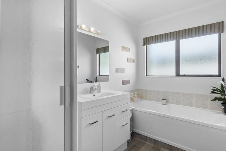 Photo of property in 16 Hastings Place, Hamilton Lake, Hamilton, 3204