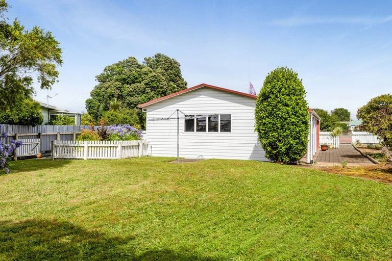 Photo of property in 200 Waihi Road, Hawera, 4610