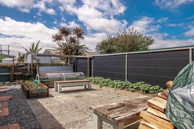 Photo of property in 29 Romilly Street, Westport, 7825