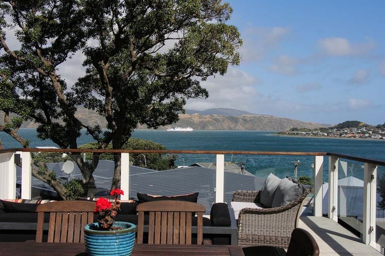 Photo of property in 90a Awa Road, Seatoun, Wellington, 6022