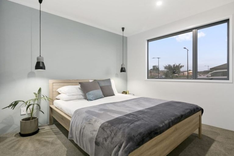 Photo of property in 9 Papaview Road, Papakura, 2110