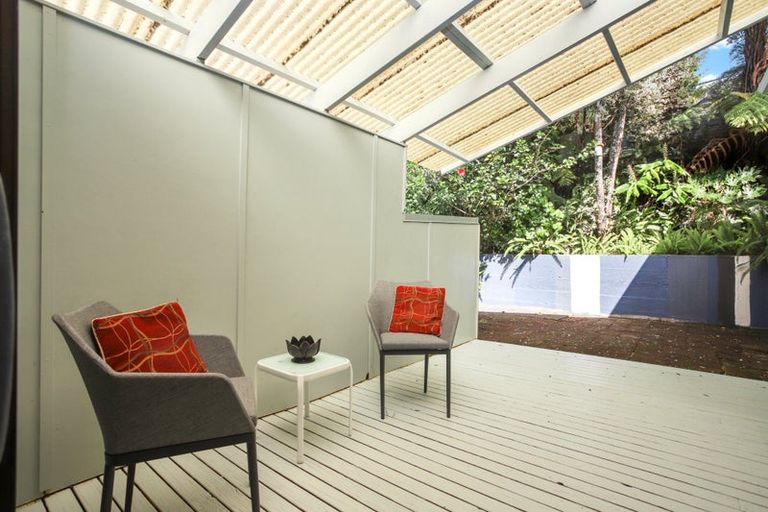 Photo of property in 54 Derwent Crescent, Titirangi, Auckland, 0604