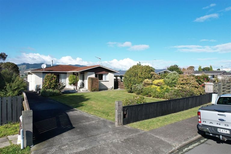 Photo of property in 80 Gray Avenue, Paraparaumu Beach, Paraparaumu, 5032